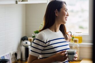 Pine Needle Tea Is Like Green Tea’s Earthy, Vitamin C-Rich Cousin—and It’s Packed With Benefits