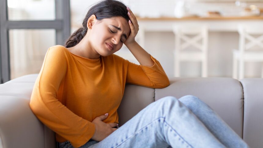 6 causes of nausea during periods and how to prevent it