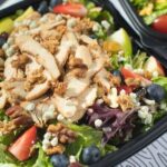 Diabetes-friendly salad from fast food restaurant