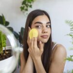 How to choose skin care products for oily skin to prevent acne and unblock pores